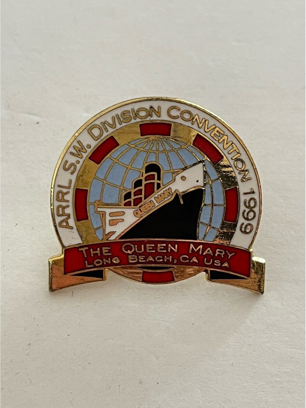 Queen Mary Long Beach California Pin April S.W. Division Convention 1999 Pin